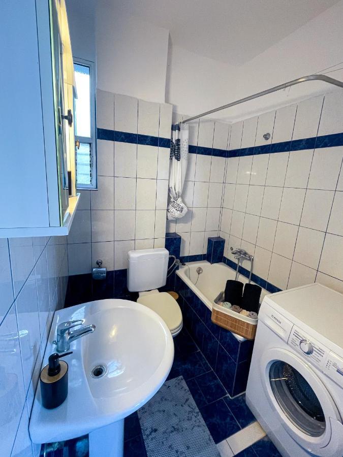 Coastline Apartment Néa Péramos Dış mekan fotoğraf